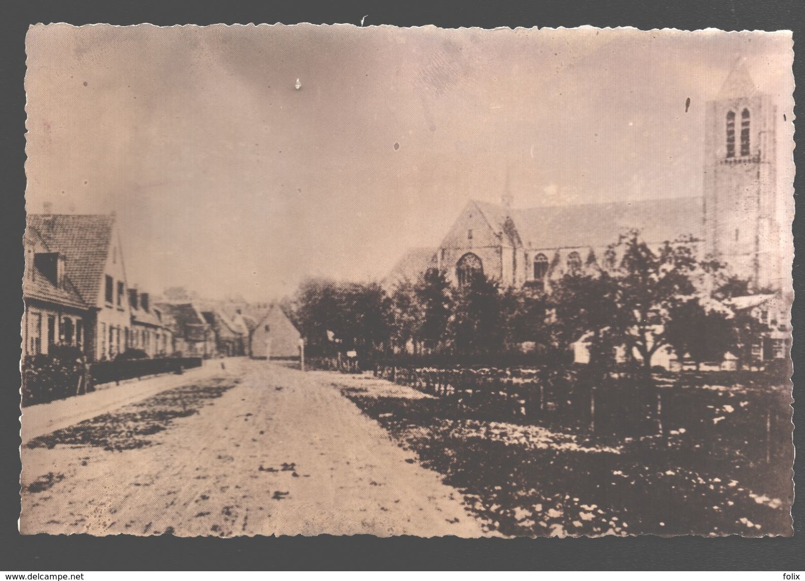 Tholen - Straatgezicht Met Kerk - Echte Foto - Reproductie Oude Postkaart - Tholen