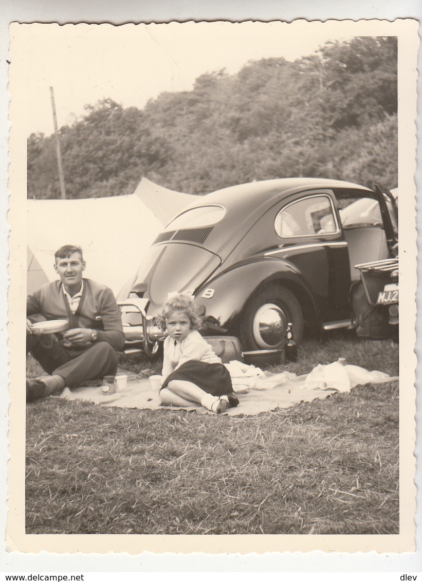 VW Coccinelle Sur Un Camping - VW Kever - Photo Originale Format 9 X 12 Cm - Automobiles