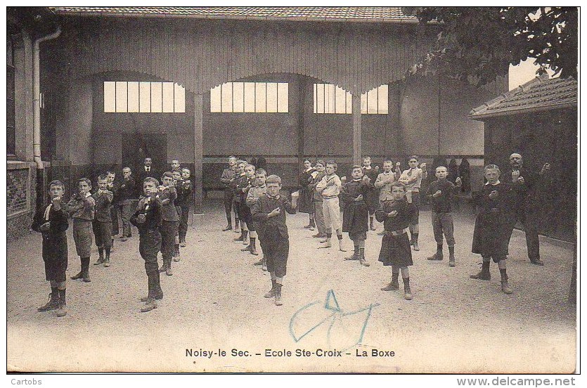 93 NOISY-le-SEC  Ecole Sainte-Croix  - La Boxe - Noisy Le Sec