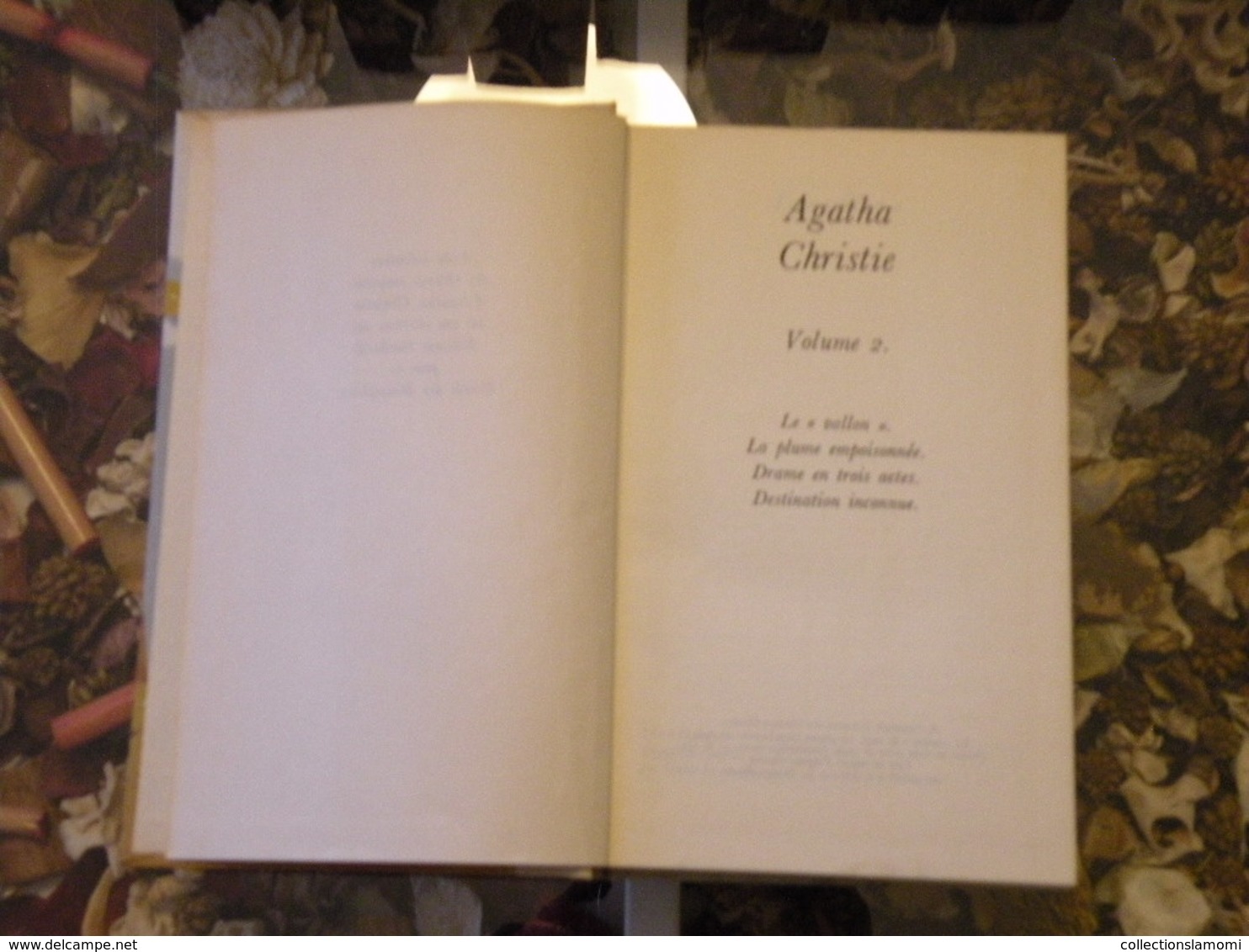 Lots de 14 livres Agatha Christie,les titres sont directement à voir sur les photos (Attention manque le n°7)