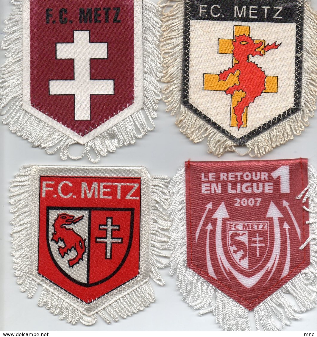 Lot De 5 Fanions Sur Le FC METZ - Apparel, Souvenirs & Other