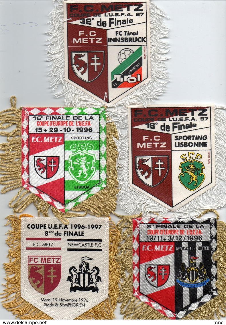 Lot De 5 Fanions Du FC METZ En Coupe De L'UEFA 1996/97 - Habillement, Souvenirs & Autres