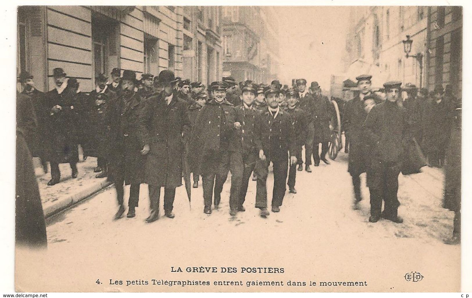 Paris -  Metiers - Greve Des Postiers - 4 -  Les Petits Telegraphistes Entrent Gaiement Dans Le Mouvement  -   CPA° - Petits Métiers à Paris