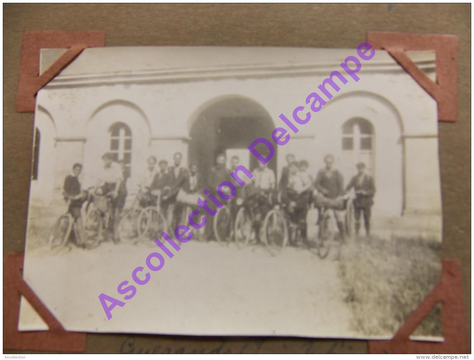 1926 Scout Scoutisme Guerande Les Campeurs à Velos Dans La Cour Du Petit Seminaire - Personnes Anonymes