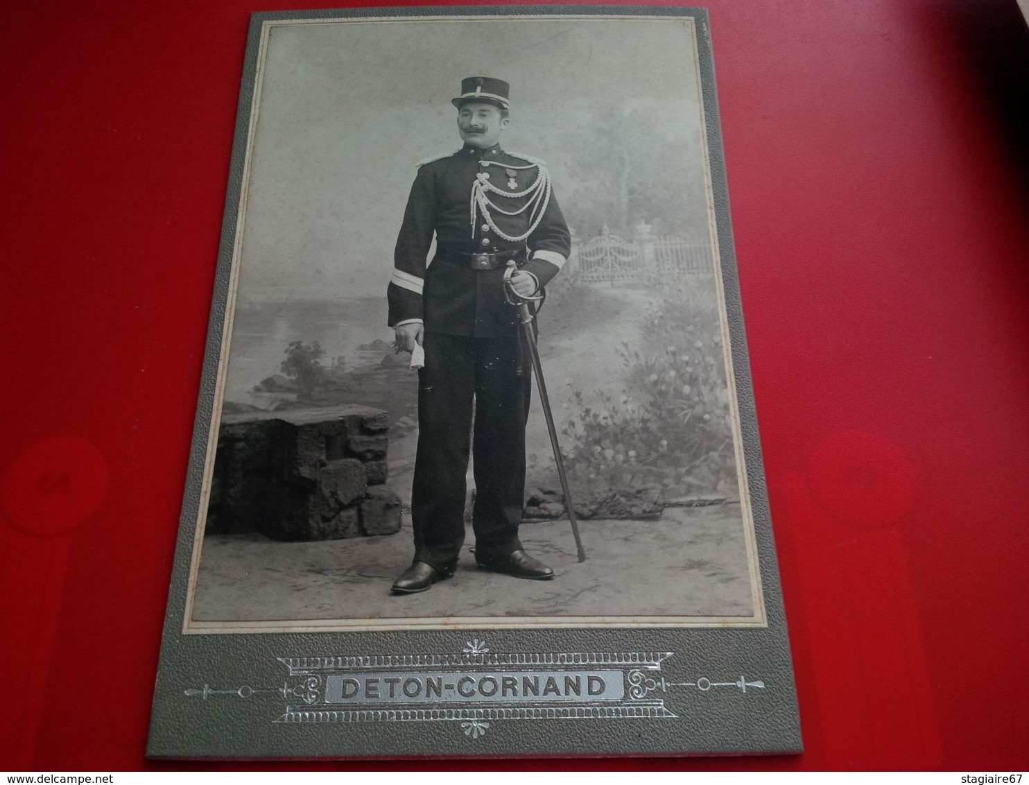 PHOTO MILITAIRE AVEC SABRE ET DECORATION PHOTO DETON CORNAND CHARLEROI - Guerre, Militaire