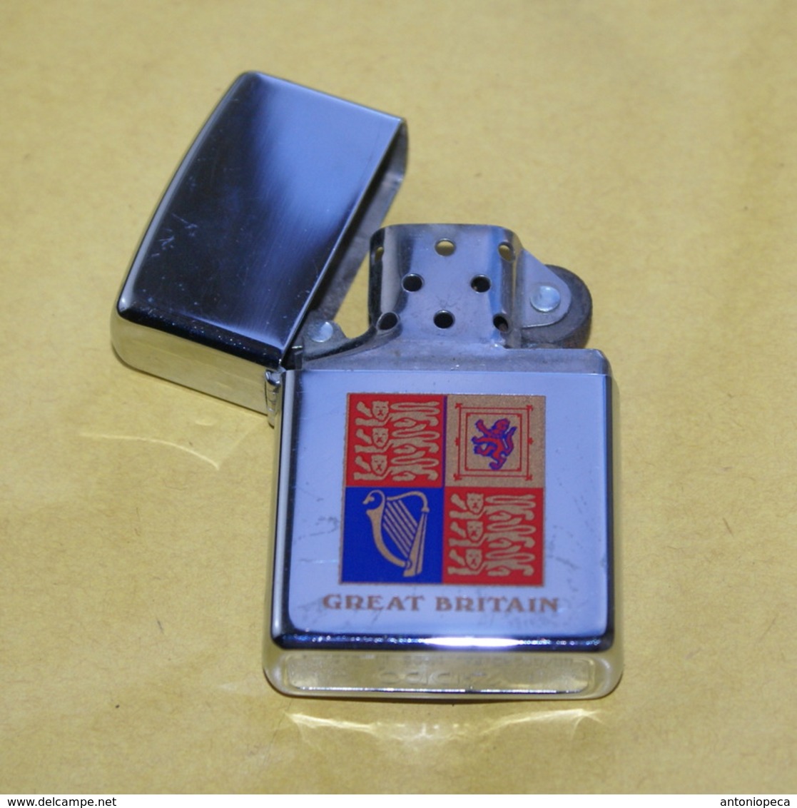 ZIPPO LIGHTER "GREAT BRITAIN" USED, PERFECT - Zippo