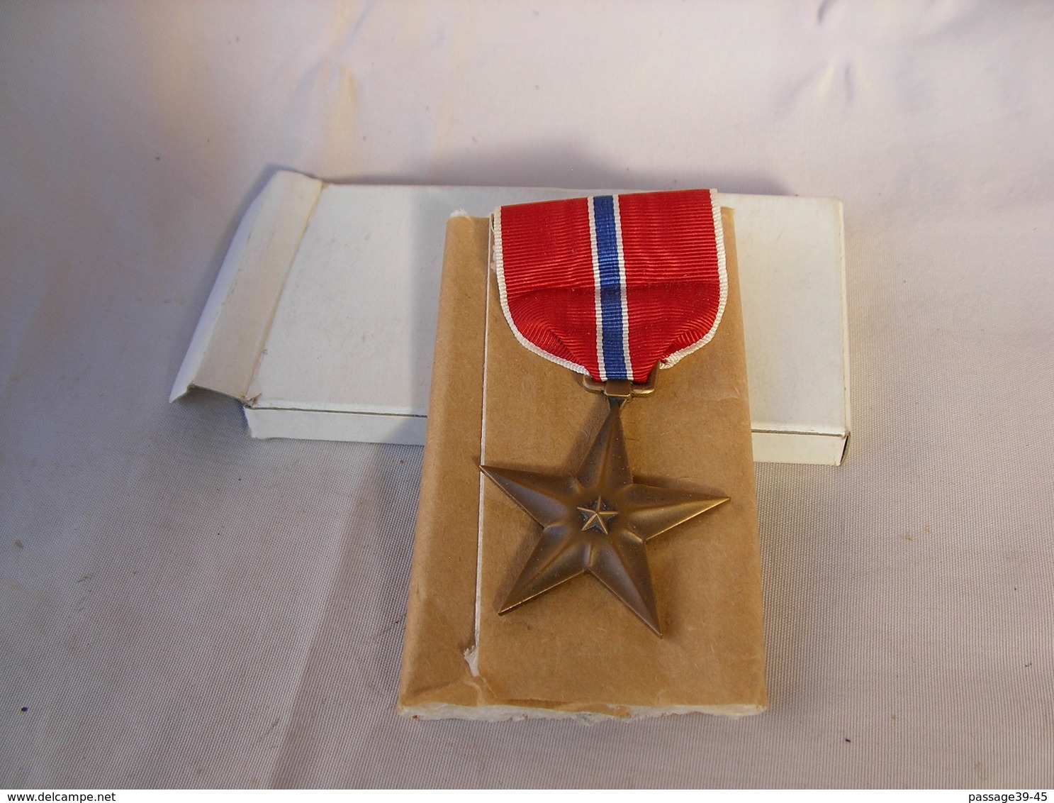 WW2 US MEDAILLE BRONZE STAR AVEC BOITE EMBALLAGE - 1939-45