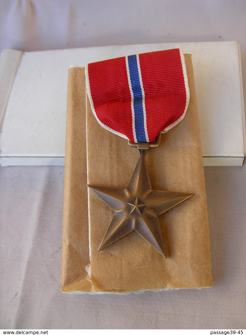 WW2 US MEDAILLE BRONZE STAR AVEC BOITE EMBALLAGE - 1939-45