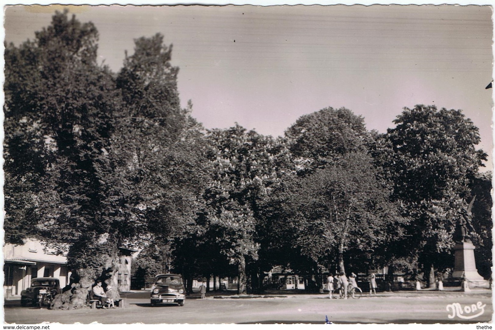 BISCARROSSE -  La Place De L'orme - Biscarrosse