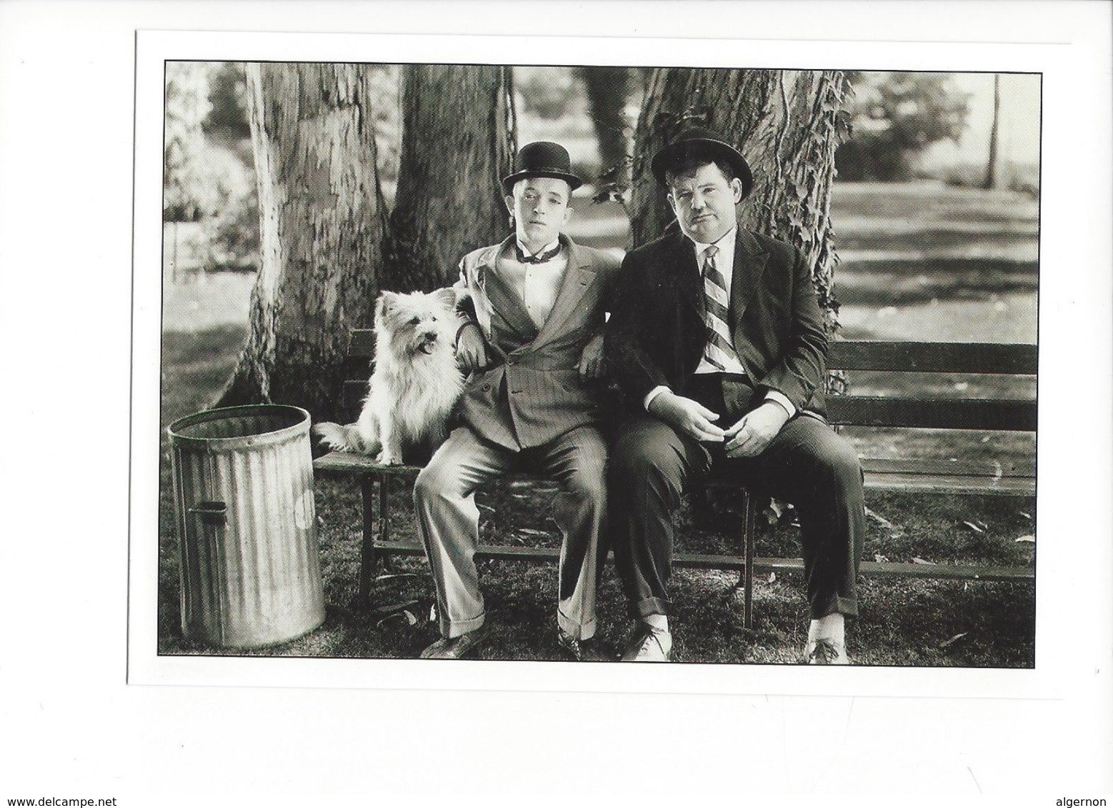 19342 - Laurel Et Hardy Chien (format 10X15) - Actores