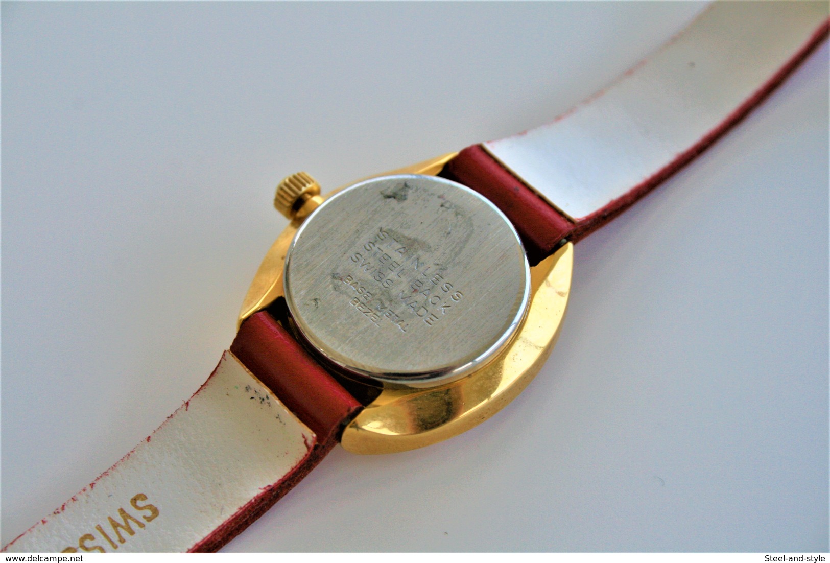 watches : YVES RENOIR SWISS  HAND WIND - original  - running - excelent condition