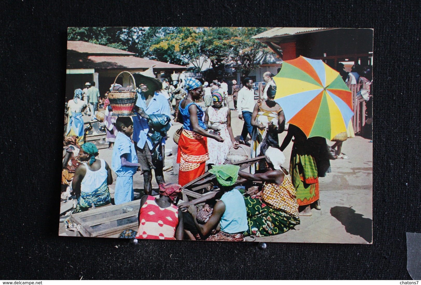 An-5 / L'Afrique En Couleur - Marché Africain - Éditions  HOA-QUI ( Échantillon Collection )  / Circulé - Non Classés