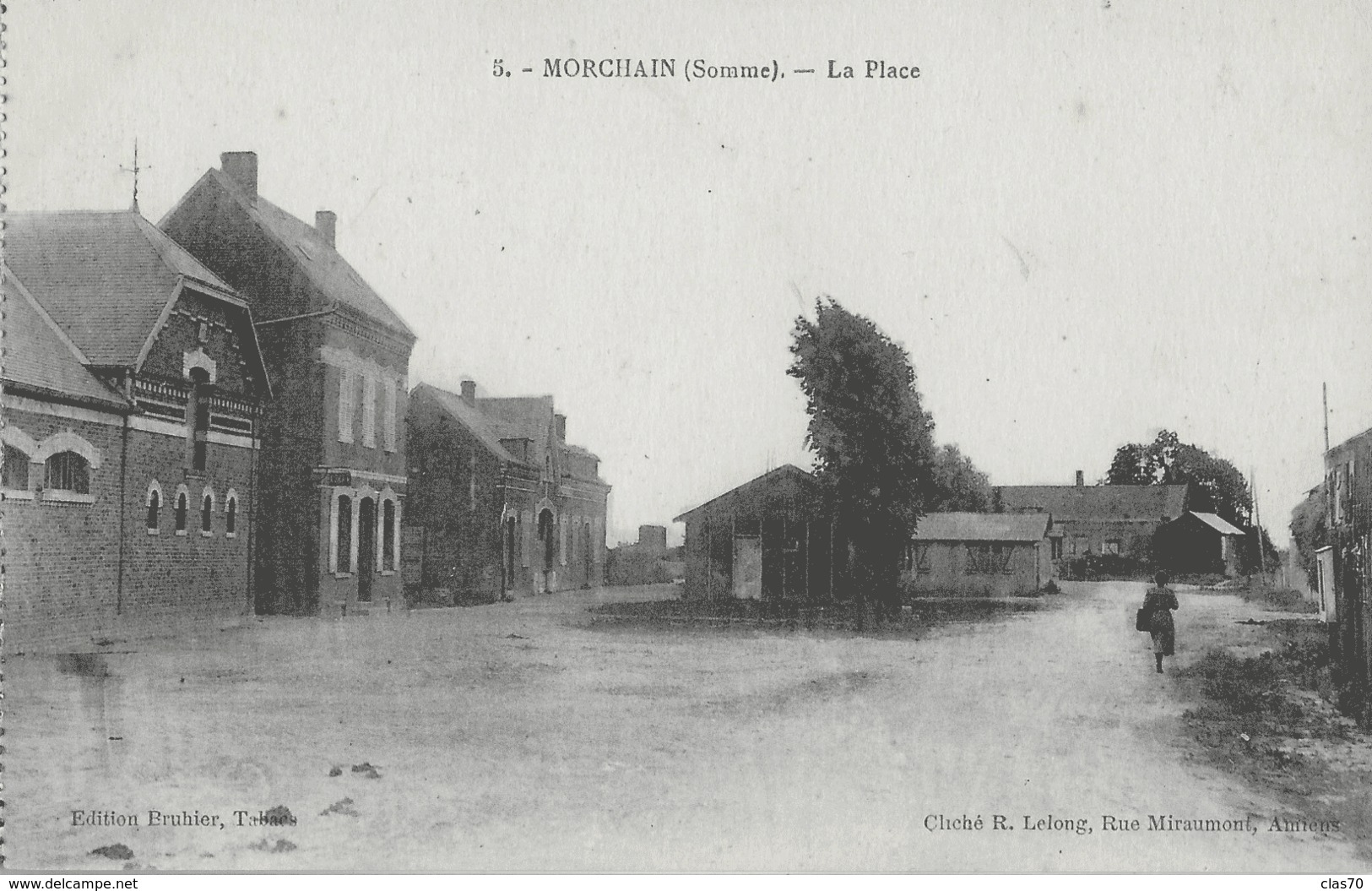 MORCHAIN (SOMME) - LA PLACE - ANIMEE - VERS 1900 - Autres & Non Classés