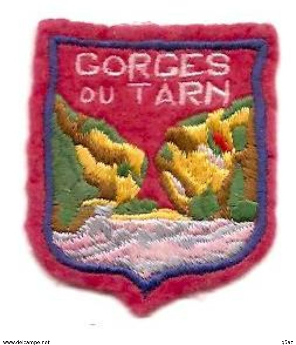 Cb2.h-  GORGES Du TARN Ecusson Blason à Coudre - Obj. 'Souvenir De'