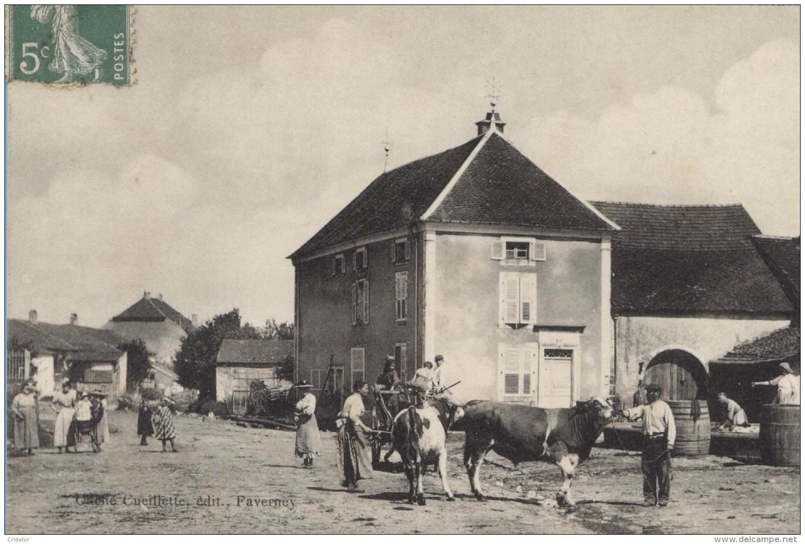 70 - ROSIERES-SUR-MANCE - RUE PLACE DE LA FONTAINE -  VACHES BOEUFS - TONNEAUX - BON ETAT - VOIR ZOOM - Autres & Non Classés