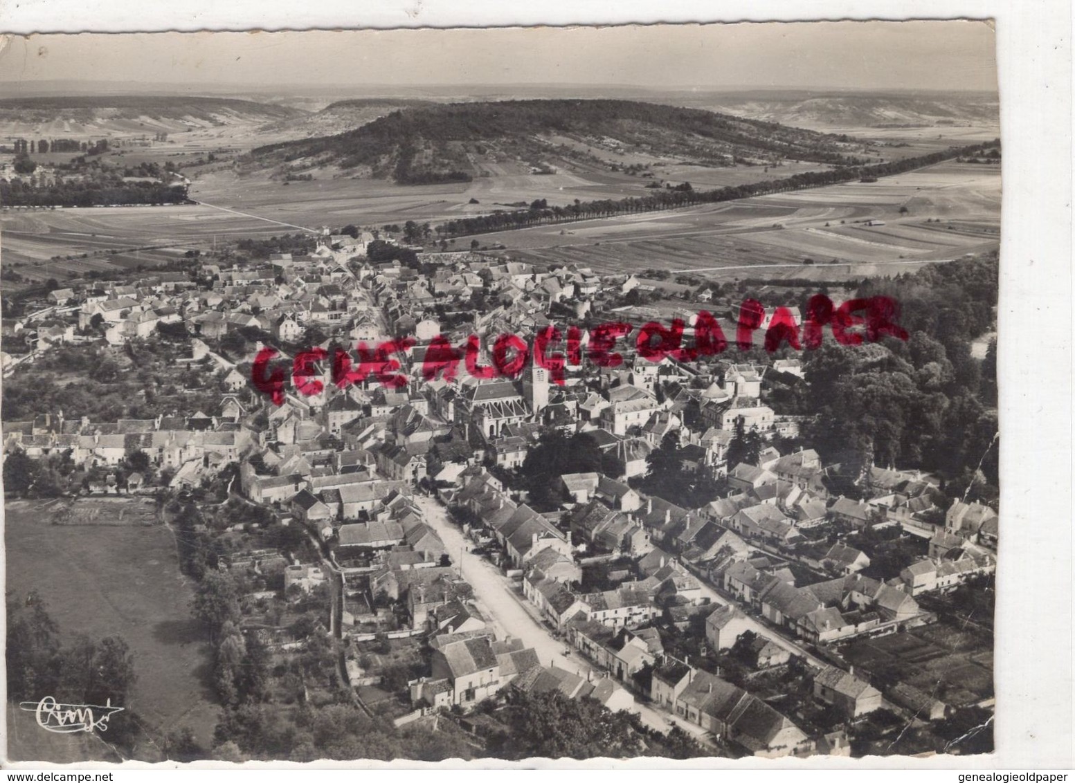 52 - CHATEAUVILLAIN- VUE GENERALE AERIENNE   1962 - Chateauvillain