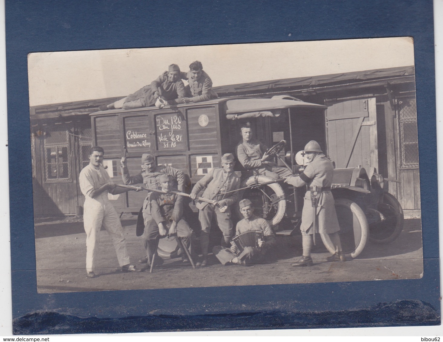 COBLENCE  ( ALLEMAGNE )  CARTE PHOTO MILITAIRE - Armée Du RHIN  -  Ambulance Croix Rouge  -   KOBLENZ - Weltkrieg 1939-45