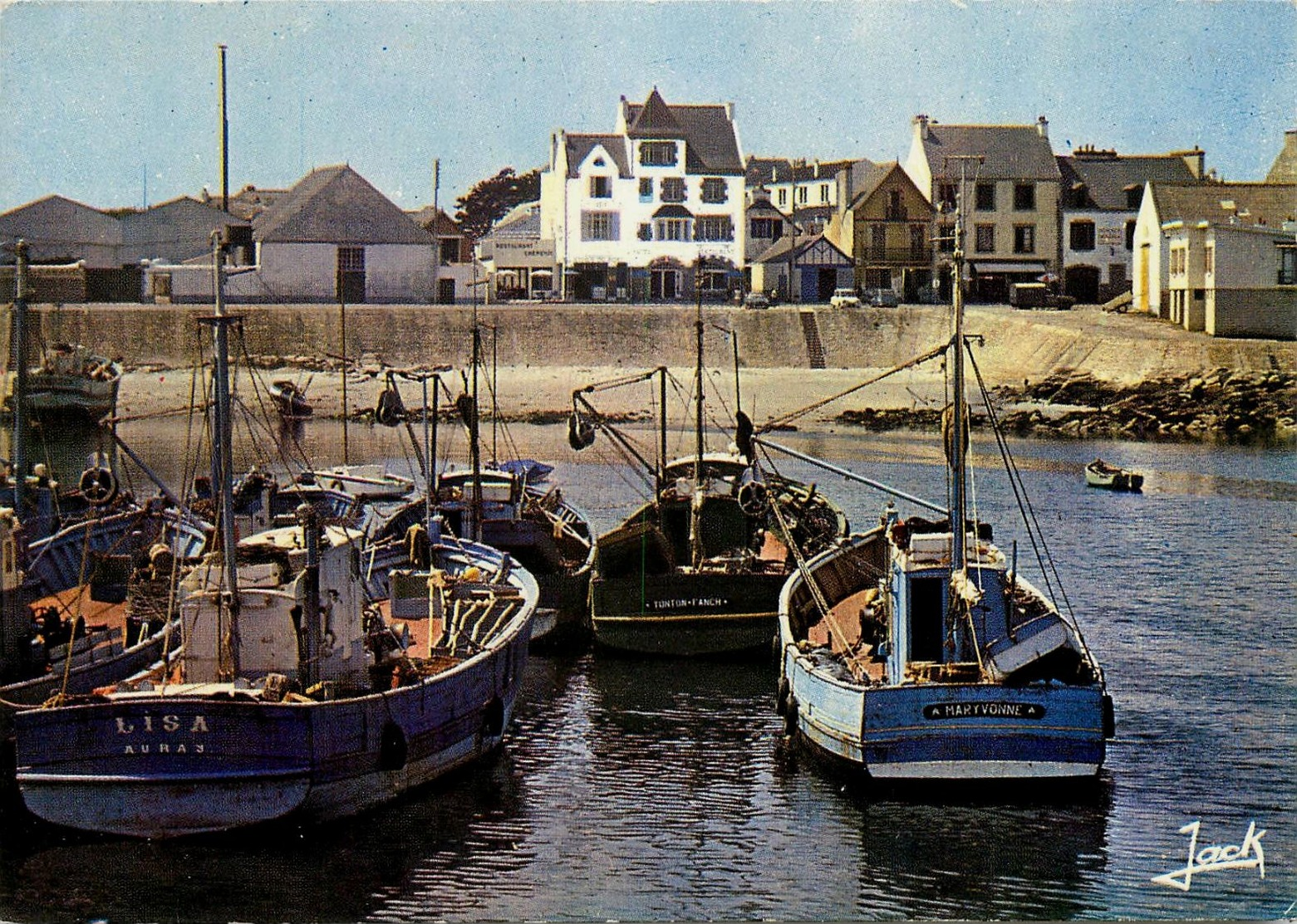 QUIBERON - PORT MARIA - HOTEL " ETOILE DU PORT " - BATEAUX DE PECHE - Quiberon