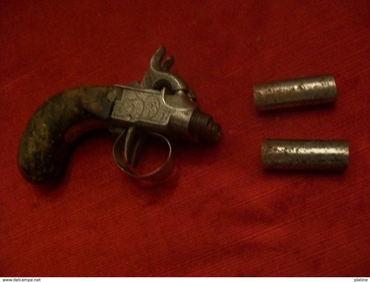 Pistolet à 2 Canons à Balle Forcée - Decorative Weapons
