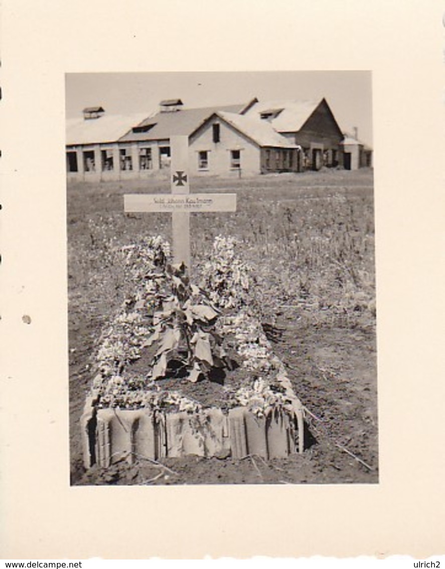 Foto Soldatengrab - Grab Eines Deutschen Soldaten - Russland - 2. WK - 5,5*4cm (33269) - Guerre, Militaire