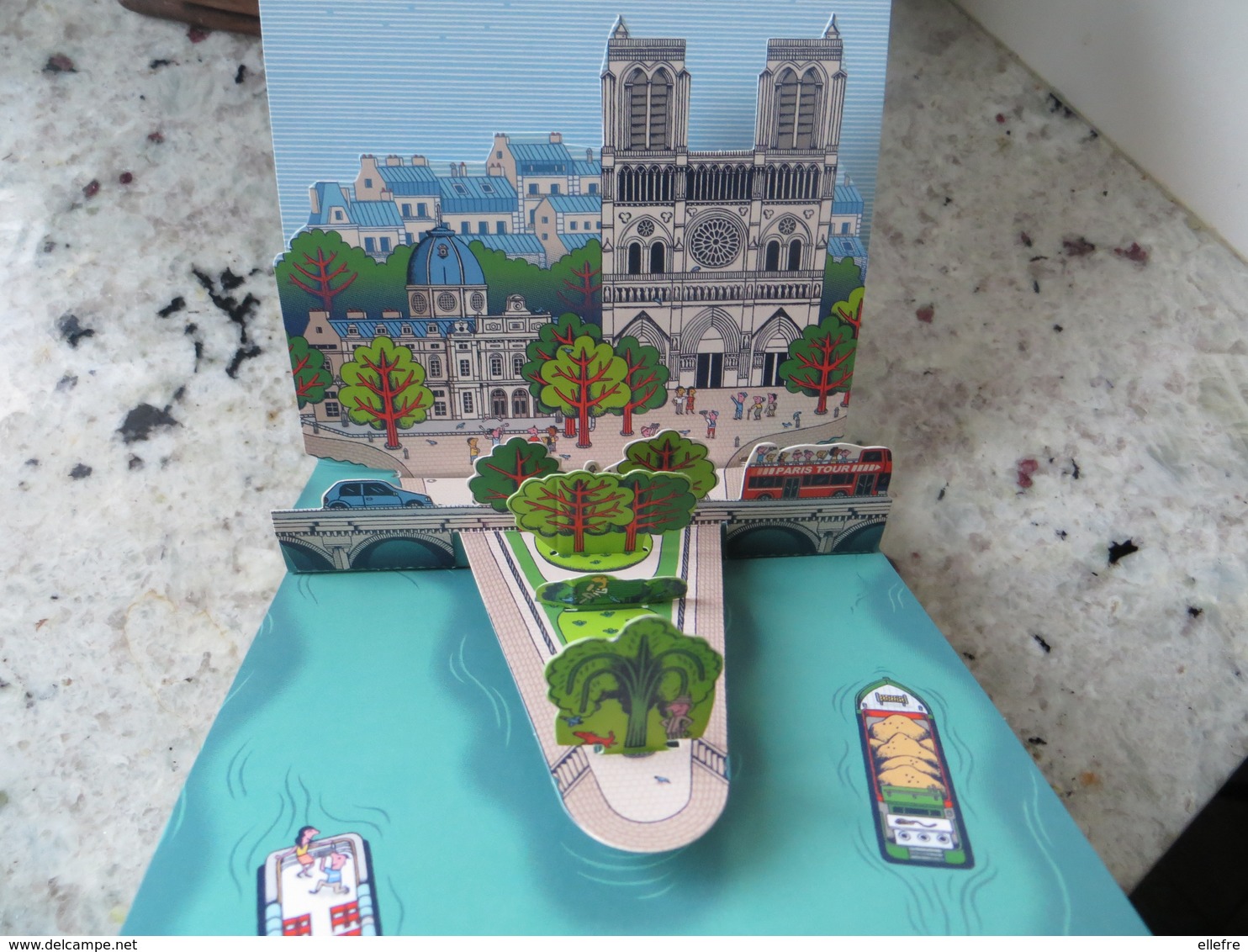 Carte Fantaisie POP UP Moderne Paris Naif  Cathédrale Notre Dame Les Bateaux Mouches Et La Seine - Other & Unclassified