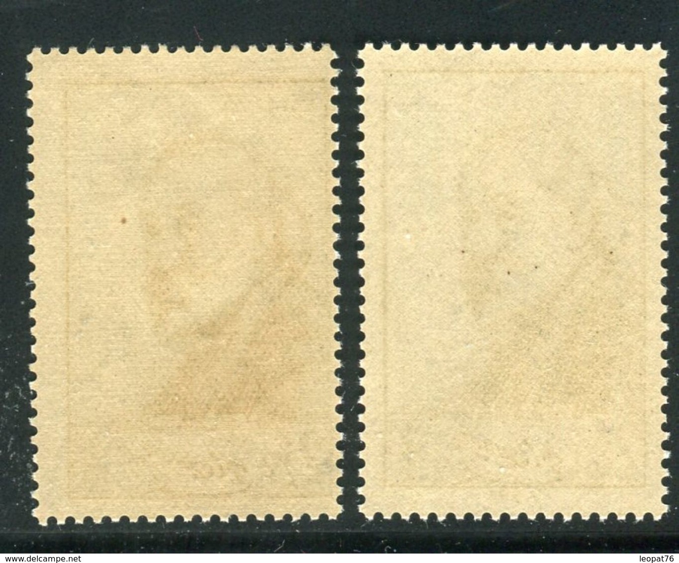 France - N°421 Variété 1 Exemplaire Très Décentré + 1 Normal, Neufs Luxe - Ref V375 - Unused Stamps