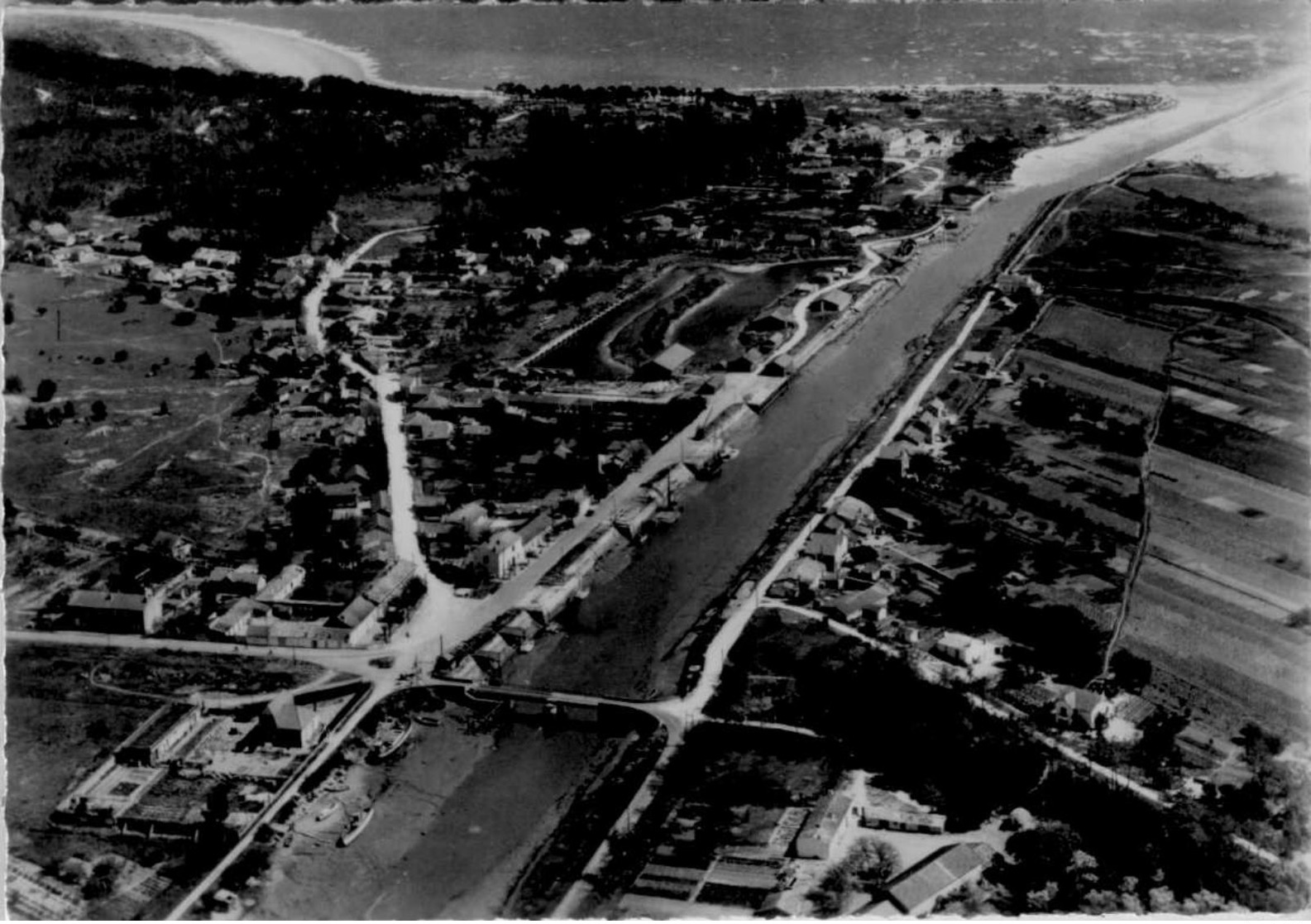 ILE  D'OLERON  / 20 CPSM/ CPM  /LOT  3 - 5 - 99 Postales