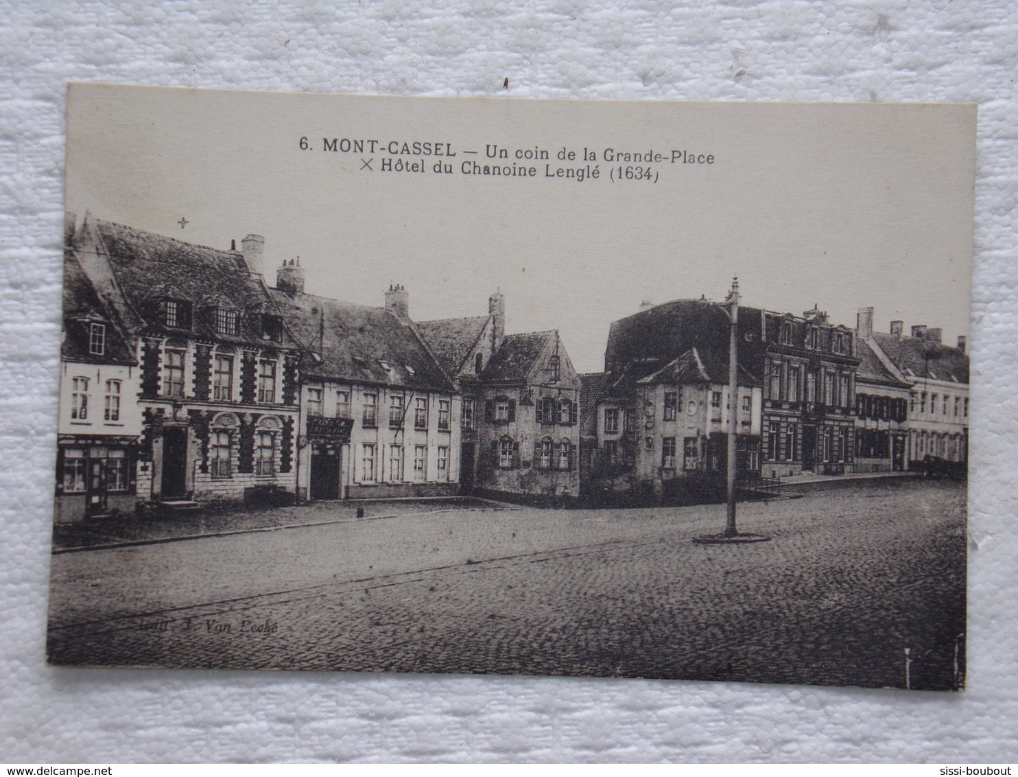 CPA - MONT-CASSEL - Un Coin De La Grande-Place - Hôtel Du "Chanoine Lenglé" - Carte Postale - Autres & Non Classés