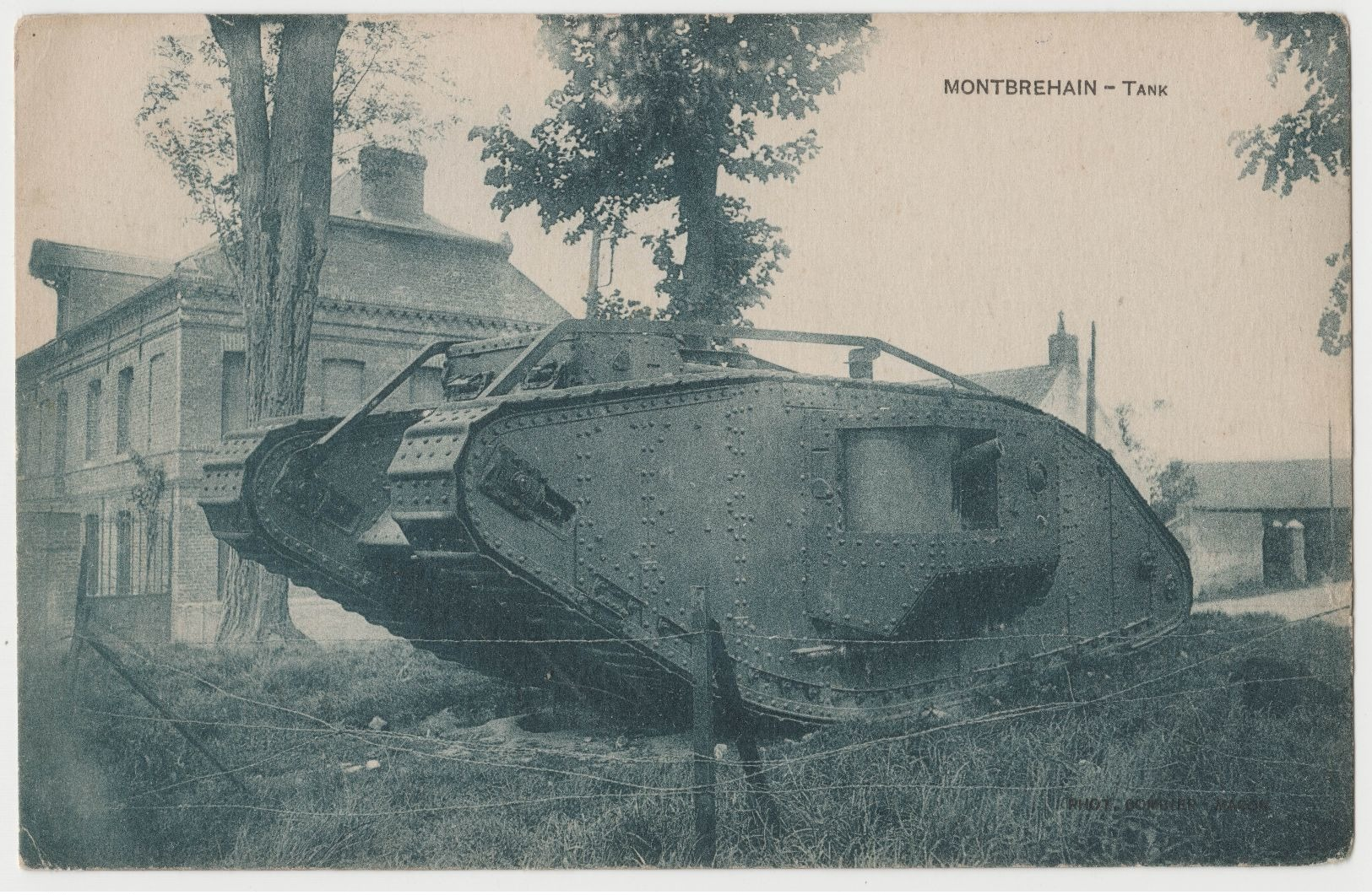 CPA Militaria - Montbrehain - TANK - War 1914-18