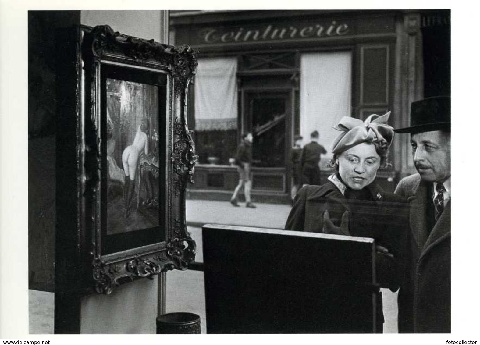 Paris : Sidelong Glance 1948 Par Doisneau - Doisneau