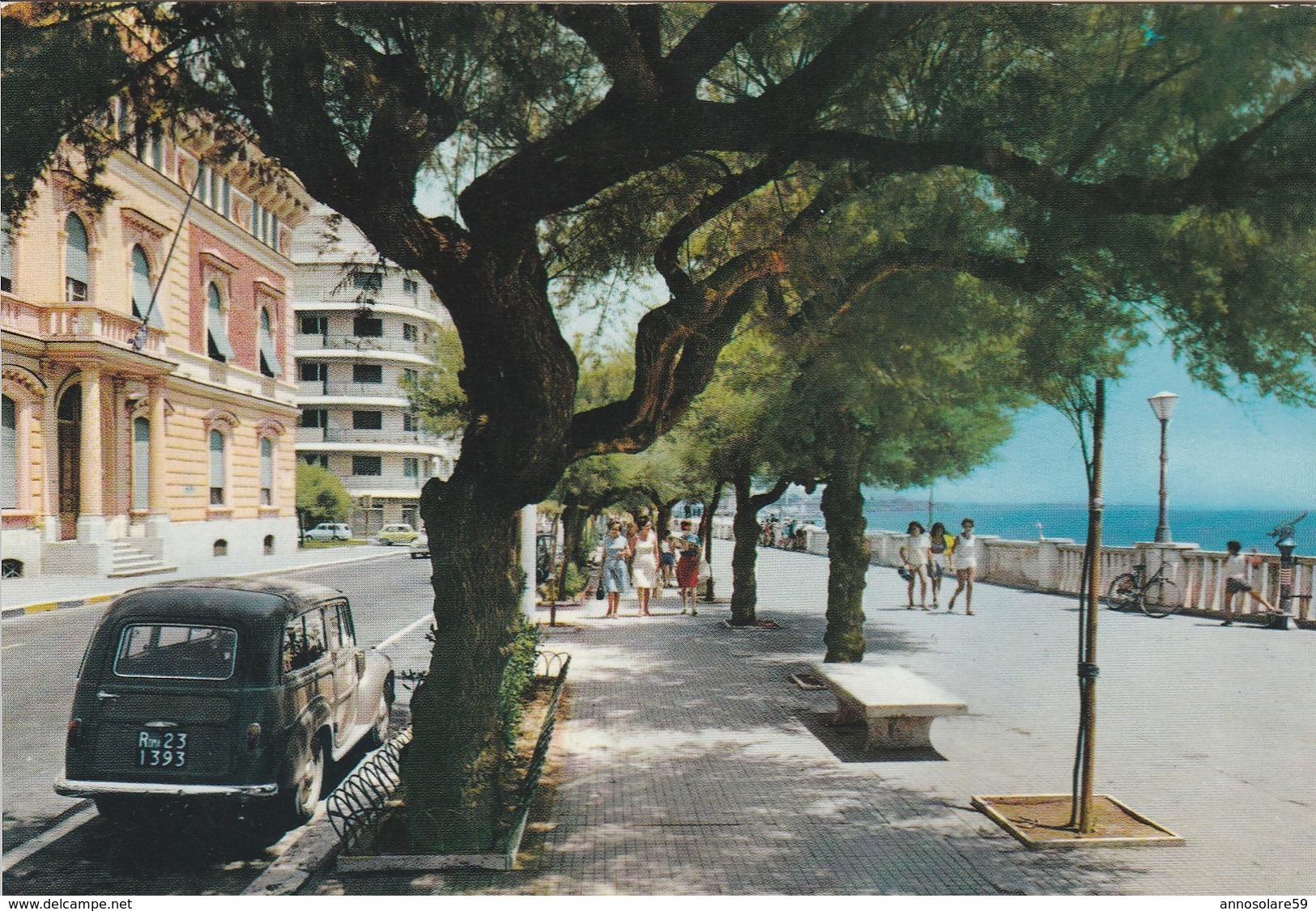 CARTOLINA: (LT) NETTUNO - PASSEGGIATA LUNGOMARE (MOVIMENTATA, AUTO D'EPOCA) - F/G - COLORI - VIAGGIATA - LEGGI - Altri & Non Classificati