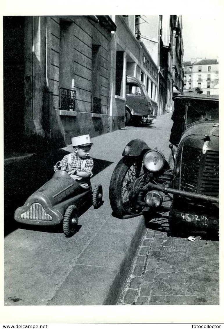 Paris : Bolides 1956 Par Doisneau - Doisneau