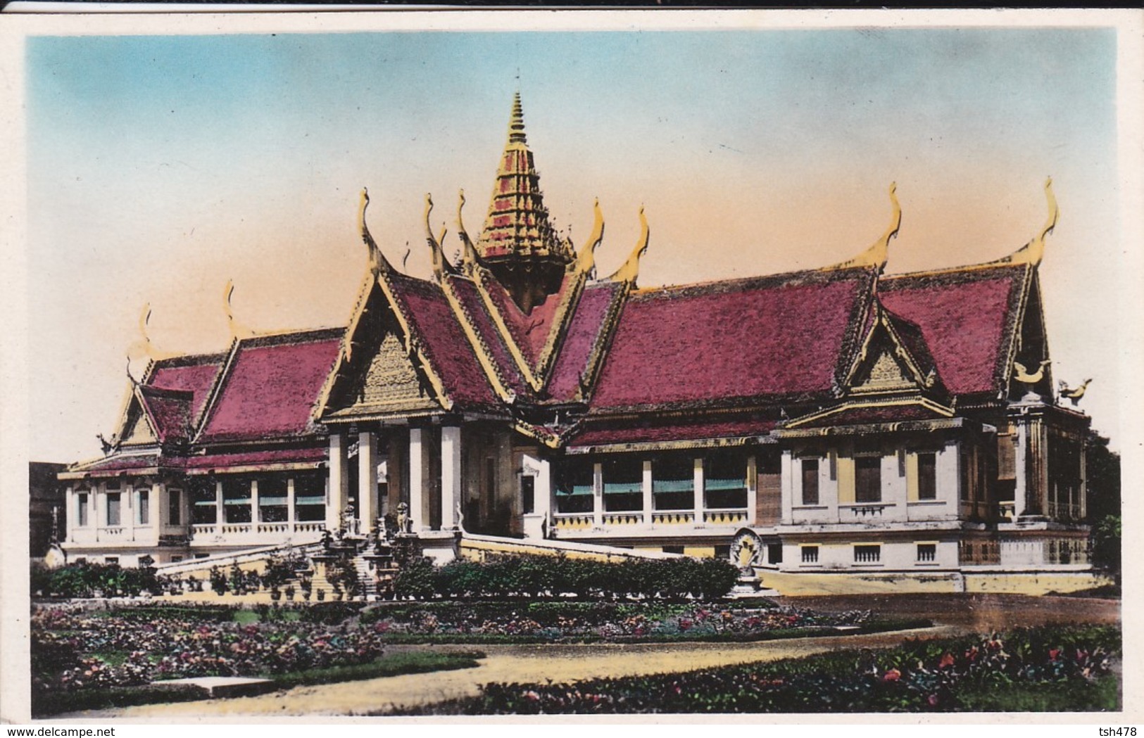 CAMBODGE--ville De PHNOM-PENH--palais Royale--habitation De Sa Majesté---voir 2 Scans - Cambodge