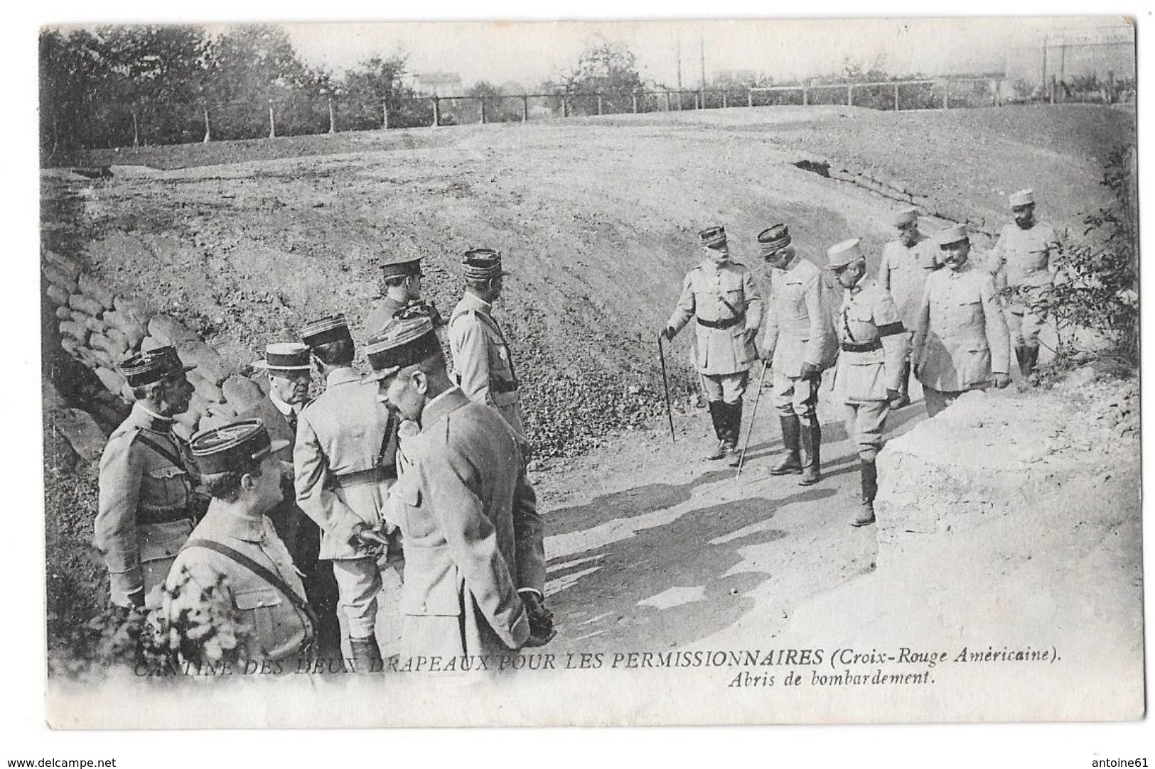 CANTINE DES DEUX DRAPEAUX POUR LES PERMISSIONNAIRES - Croix-Rouge Américaine - Abris De Bombardement - Guerre 1939-45