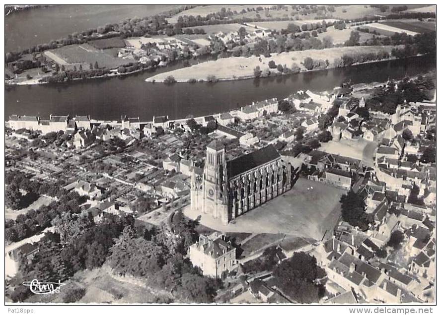 49 - MONTJEAN : Vue Aérienne  Et L'Eglise - CPSM Dentelée Noir Et Blanc Grand Format Postée 1953 - Maine Et Loire - Autres & Non Classés