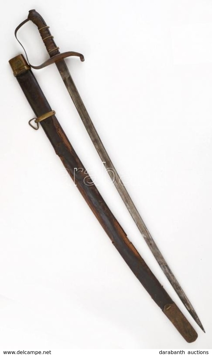 Cca 1890 Lovassági Szablya. Solingeni Jelzéssel. Sérült Bőr Hüvellyel. Rézveretekkel. / Cavalry Sword 102 Cm - Altri & Non Classificati