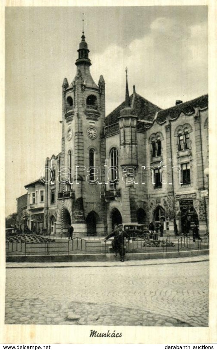 ** T2/T3 Munkács, Mukacevo, Mukacheve; Városháza, Basch Izsák üzlete / Town Hall, Shops, Automobiles  (Rb) - Zonder Classificatie