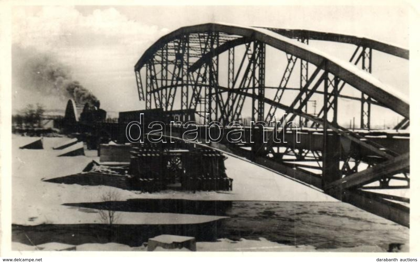 T2 A Gyékényes-Zákányi Felrobbantott Vasúti Dráva-híd Helyreállítás Után Télen. Gőzmozdony / WWII Hungarian Military, Bl - Unclassified