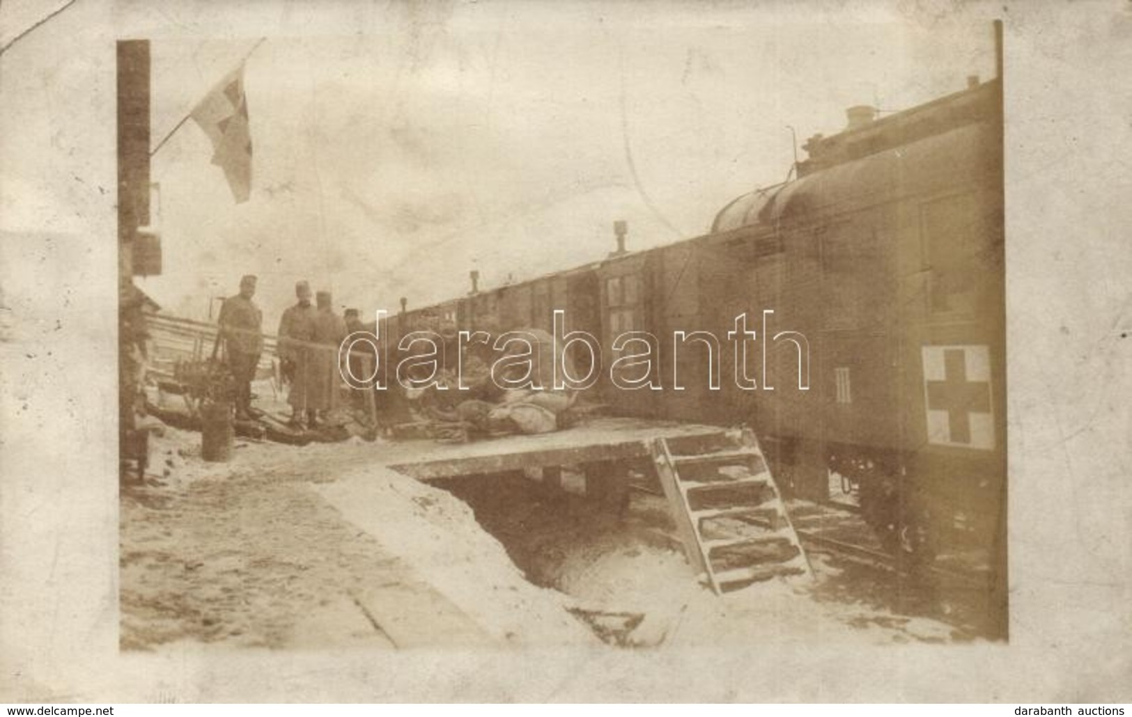 ** T3 Első Világháborús Osztrák-magyar Kórház Vonat Sebesültekkel Hordágyakon / WWI K.u.K. Military Hospital Train With  - Unclassified