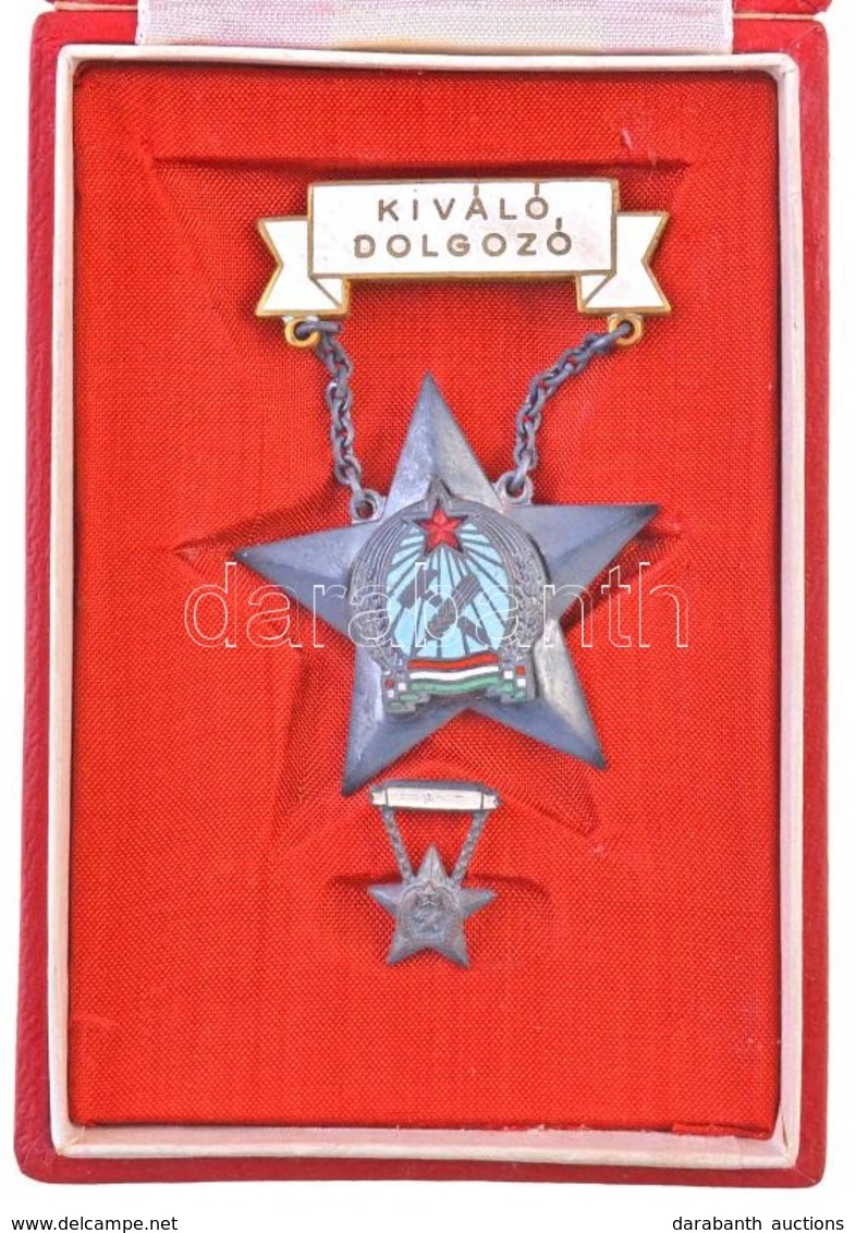 1954. 'Kiváló Dolgozó' Rákosi-címeres Zománcozott Fém Kitüntetés Miniatűrrel Dísztokban, Viselésre Jogosító Igazolvánnya - Unclassified