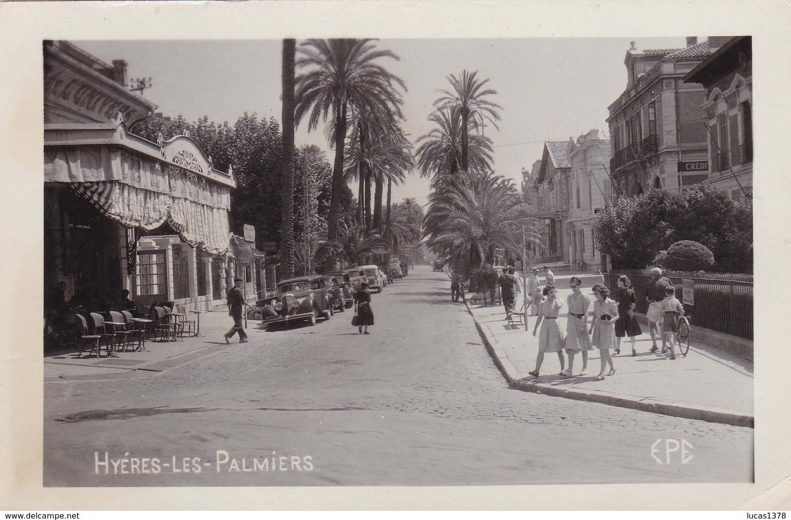 83 / HYERES / EDIT EPE / AVENUE DE BELGIQUE / CAFE DE L UNIVERS / STATION DE TAXIS - Hyeres