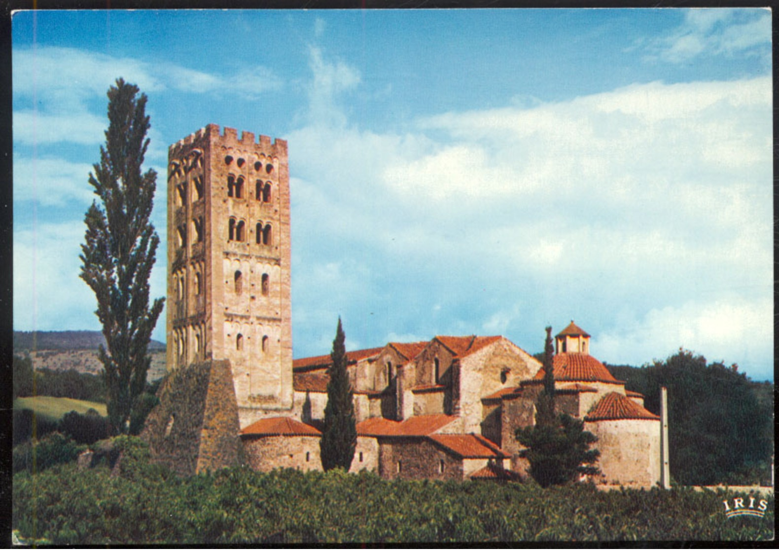 Aux Environs De Prades. L' Abbaye SAINT MICHEL DE CUXA Remarcable édifice Roman Des Xe XIe XIIe. Siecles. - Prades