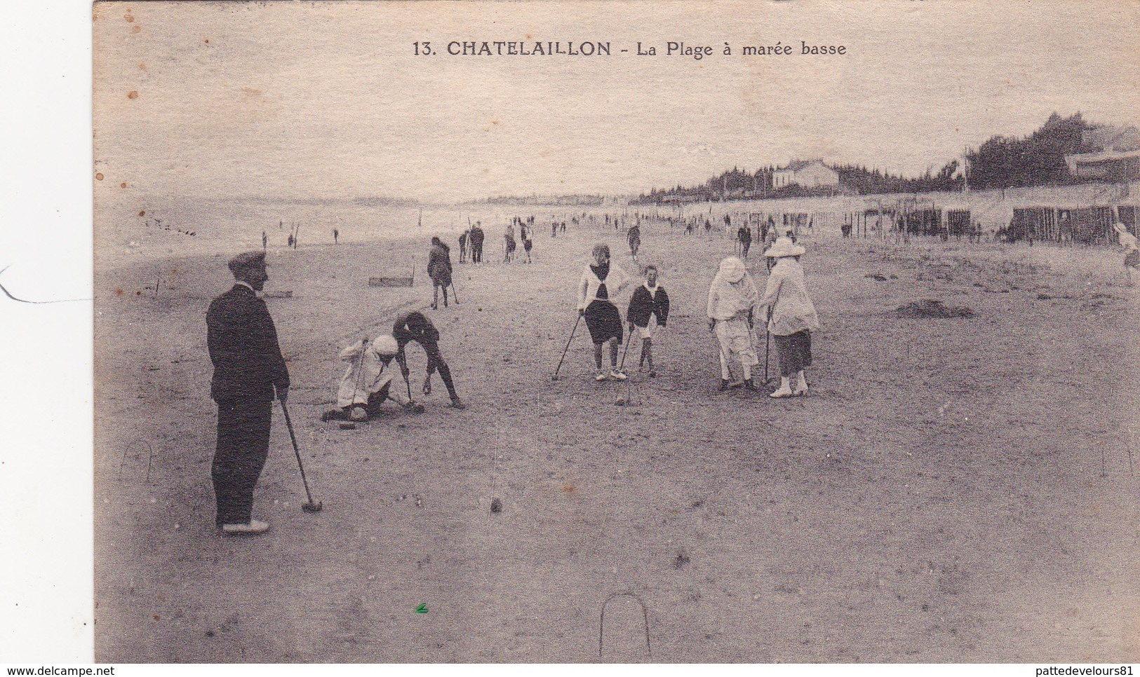 CPA Animée (17) CHATELAILLON La Plage à Marée Basse Jeu De Croquet Sport - Autres & Non Classés