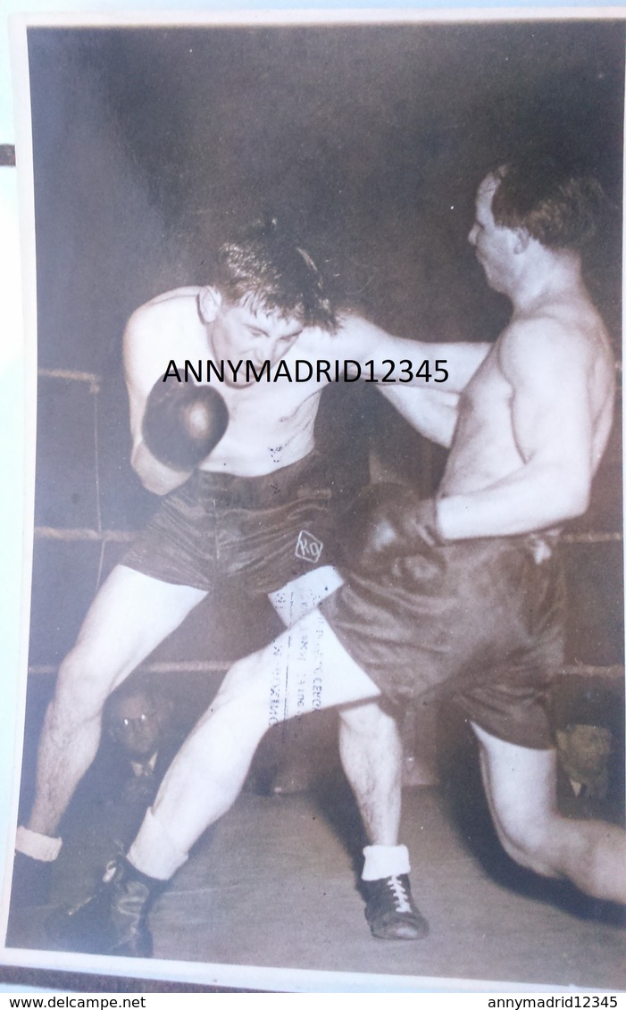 PHOTO (17 Cm X 11 Cm) - BOXE - BOXEUR - BOKS - BOKSER  - BOXING- KID DUSSART Vs NOL KLEIN ( 06-03-1947 ) - Boxing