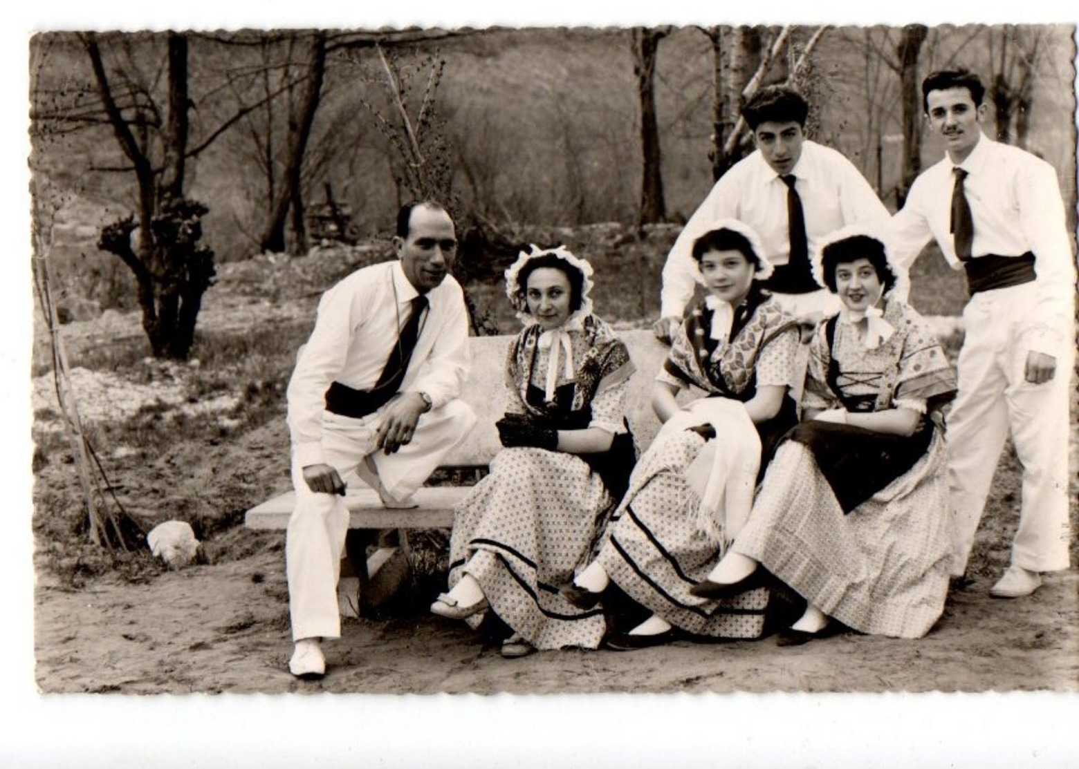 CPSM GARD Groupe Folklorique Les Farandoleurs Languedociens De Bessèges - Bessèges