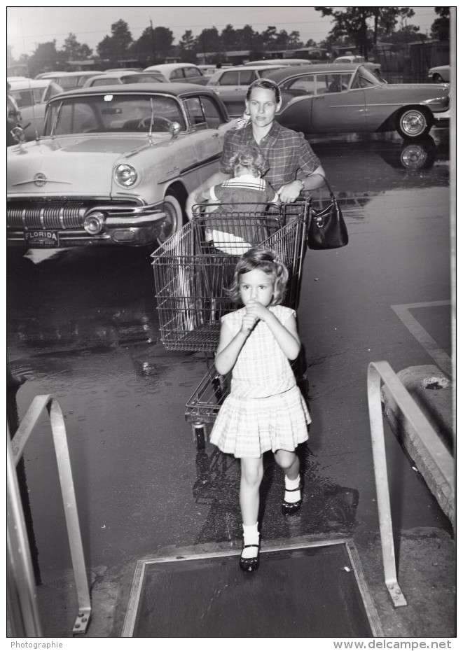 Floride US Air Force Parking De Supermarche Base Militaire Famille Ancienne Photo 1962 - Guerre, Militaire