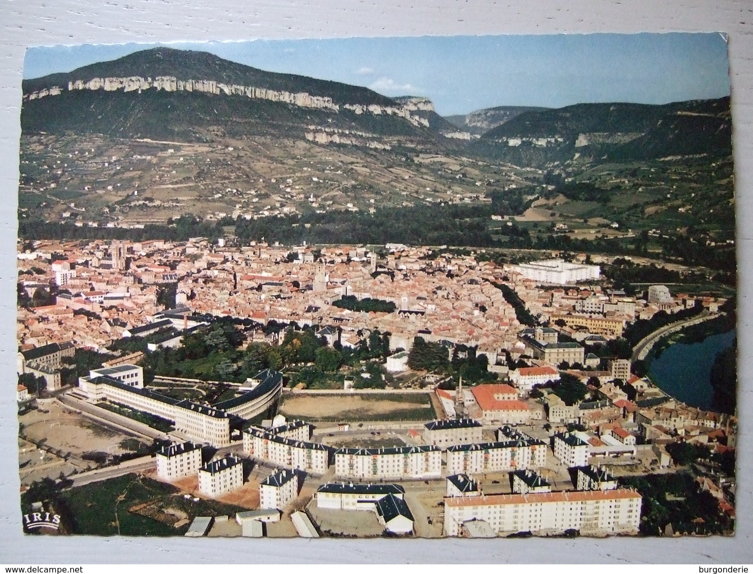 MILLAU / JOLI LOT DE 5 CARTES / TOUTES LES PHOTOS ET DESCRIPTIFS - Millau