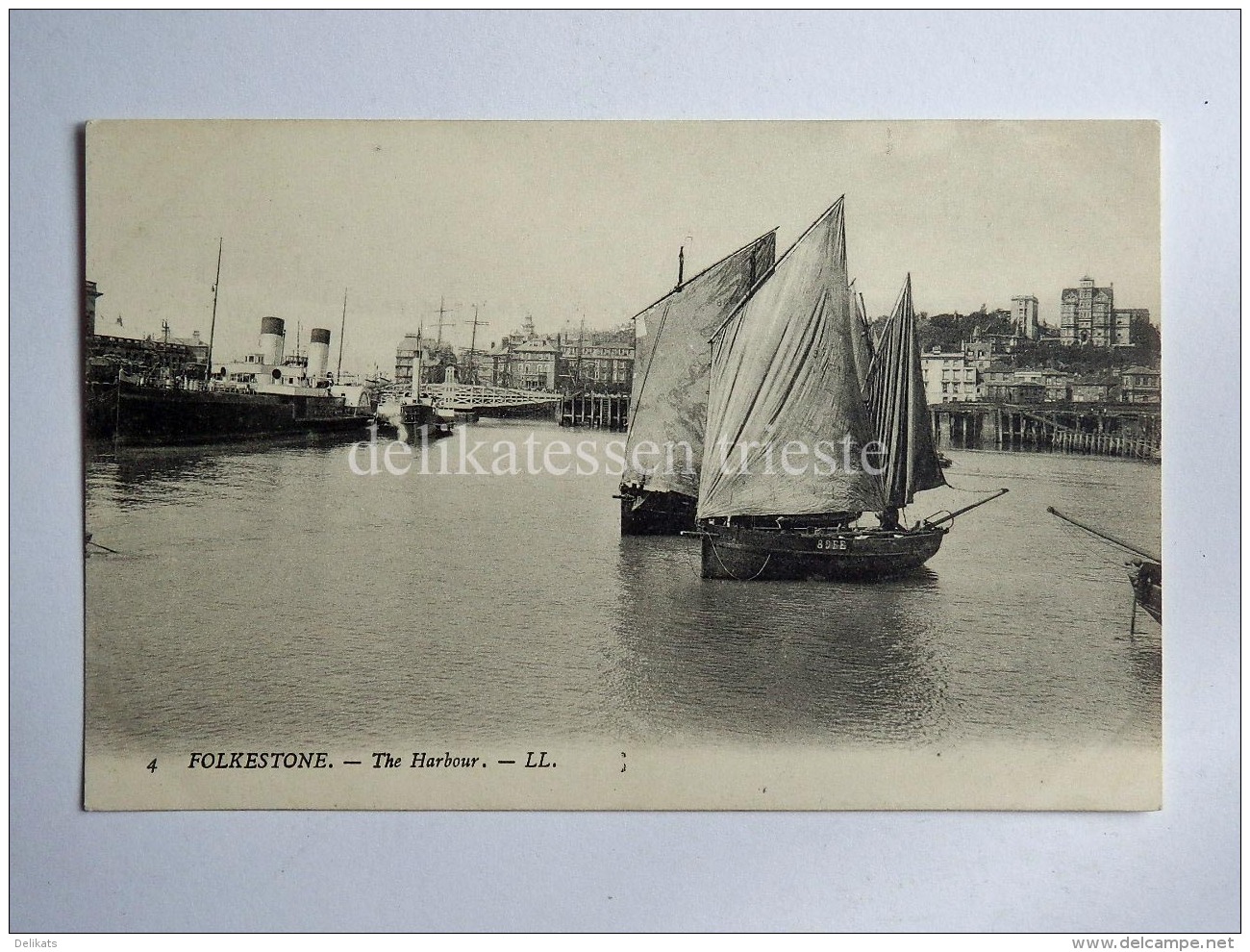 UK KENT Folkestone The Harbour Boat  Old Postcard  4 - Folkestone