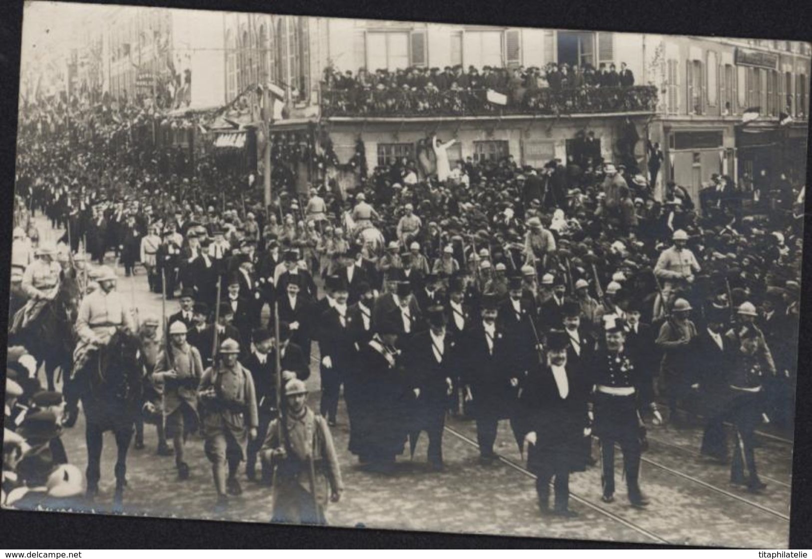 CPA Carte Photo Orléans Fêtes De Jeanne D'Arc  Défilé Ministre Justice M Bonnevay Préfet Députés Sénateurs Soldats - Orleans