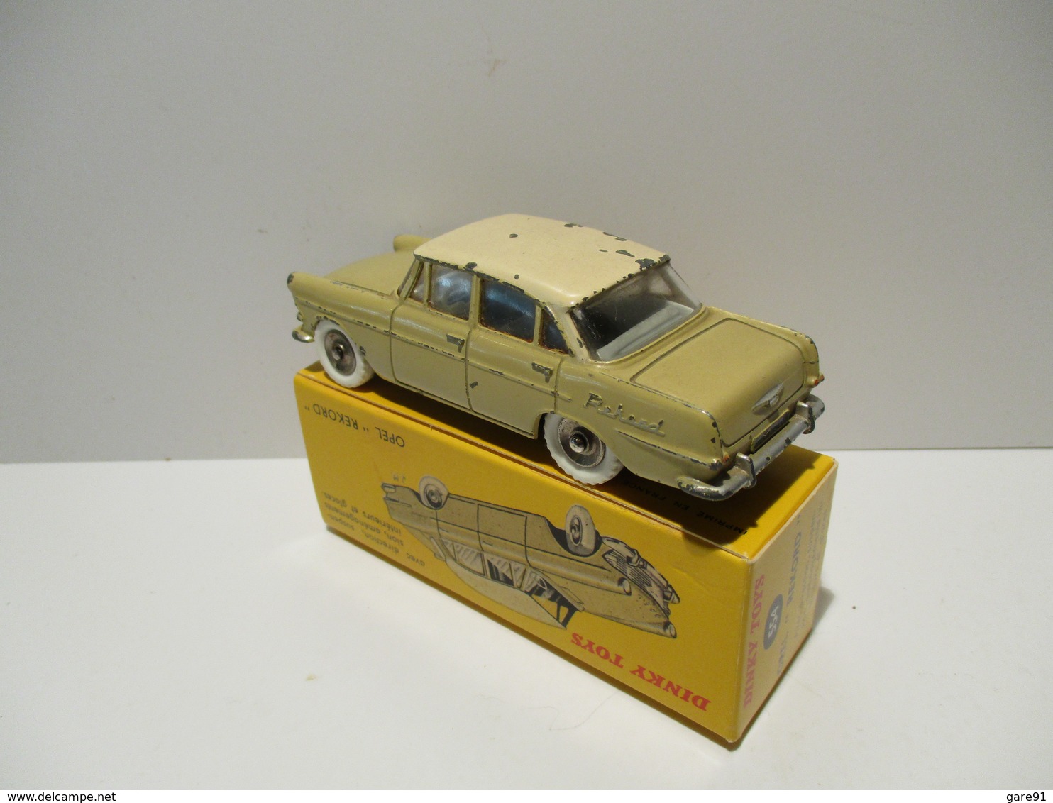 DINKY TOYS FRANCE  OPEL REKORD - Jouets Anciens